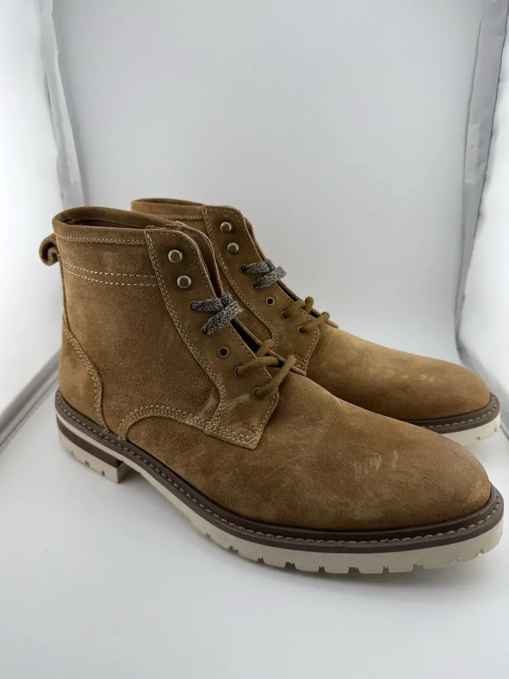 NWOB Mens Johnston & Murphy Barrett Plain Toe Boot Suede Leather Shoes Size 8.5